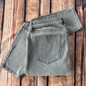 APT.9 Light Gray Jeans Women Size 8